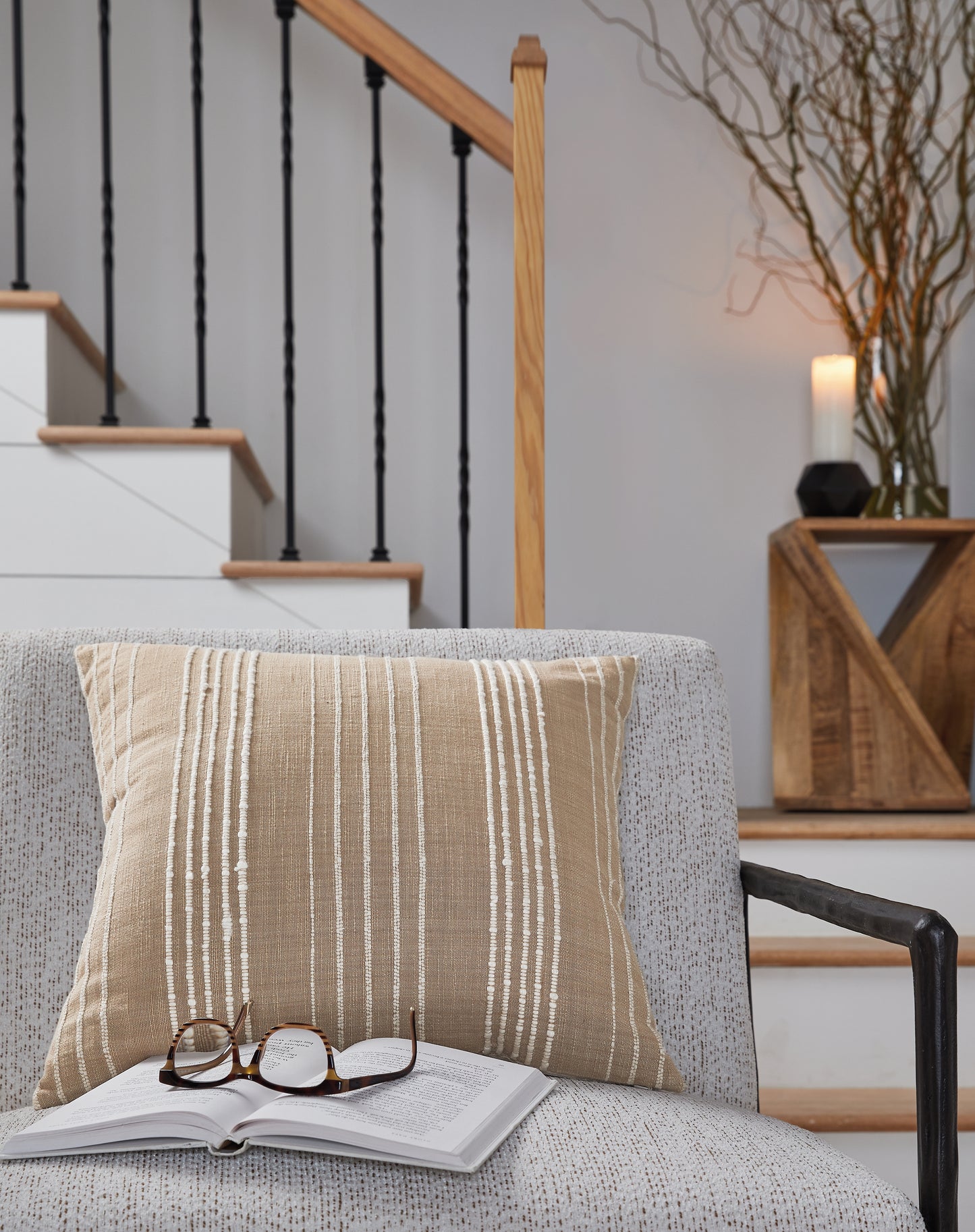 Cassel Furniture Outlet - Ashley Furniture - Benbert Pillows - Pillow / Tan/White - A1000958P