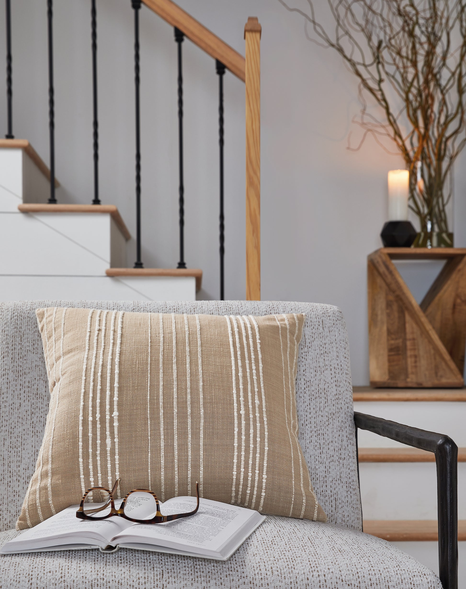 Cassel Furniture Outlet - Ashley Furniture - Benbert Pillows - Pillow / Tan/White - A1000958P