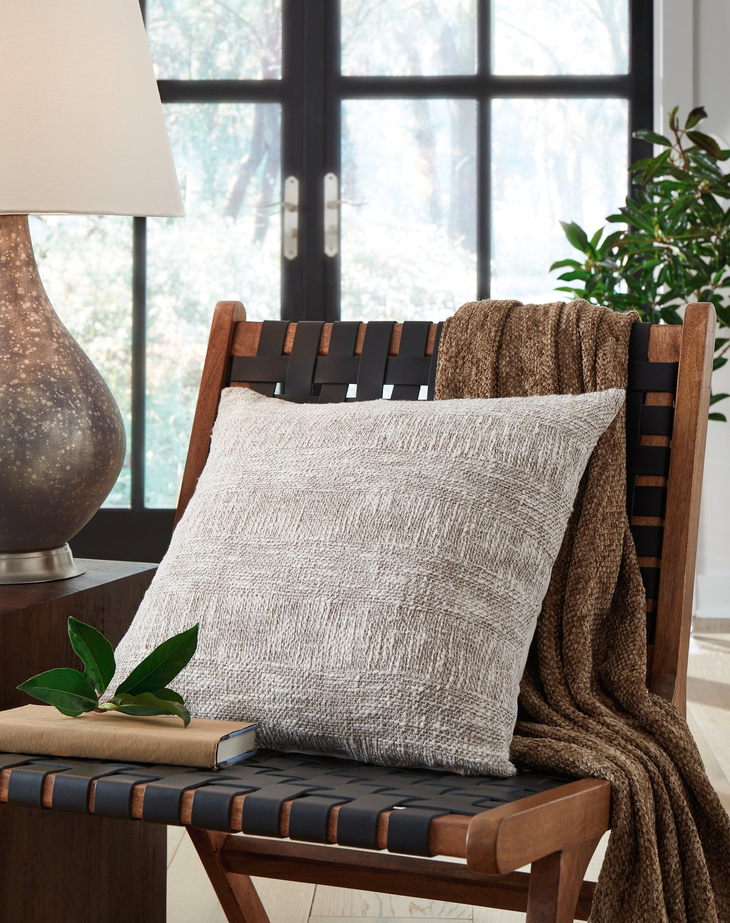Cassel Furniture Outlet - Ashley Furniture - Carddon Pillows - Pillow (4/CS) / Brown/White - A1000971