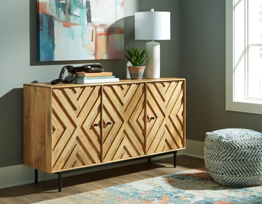 Cassel Furniture Outlet - Ashley Furniture - Cadewick Accent Cabinet - Accent Cabinet / Natural - A4000570