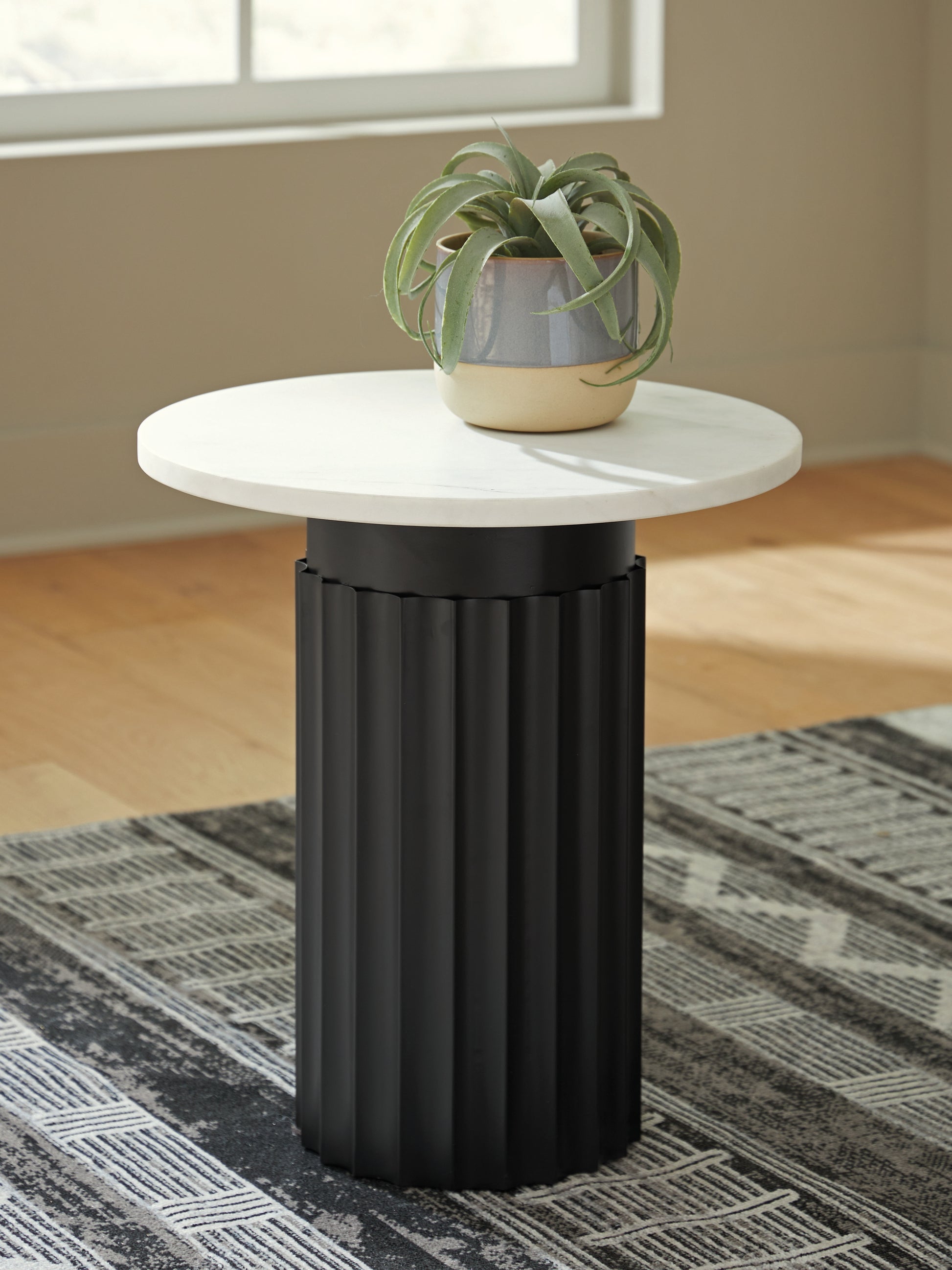 Cassel Furniture Outlet - Ashley Furniture - Wainstone Accent Table - Accent Table / Black/White - A4000724