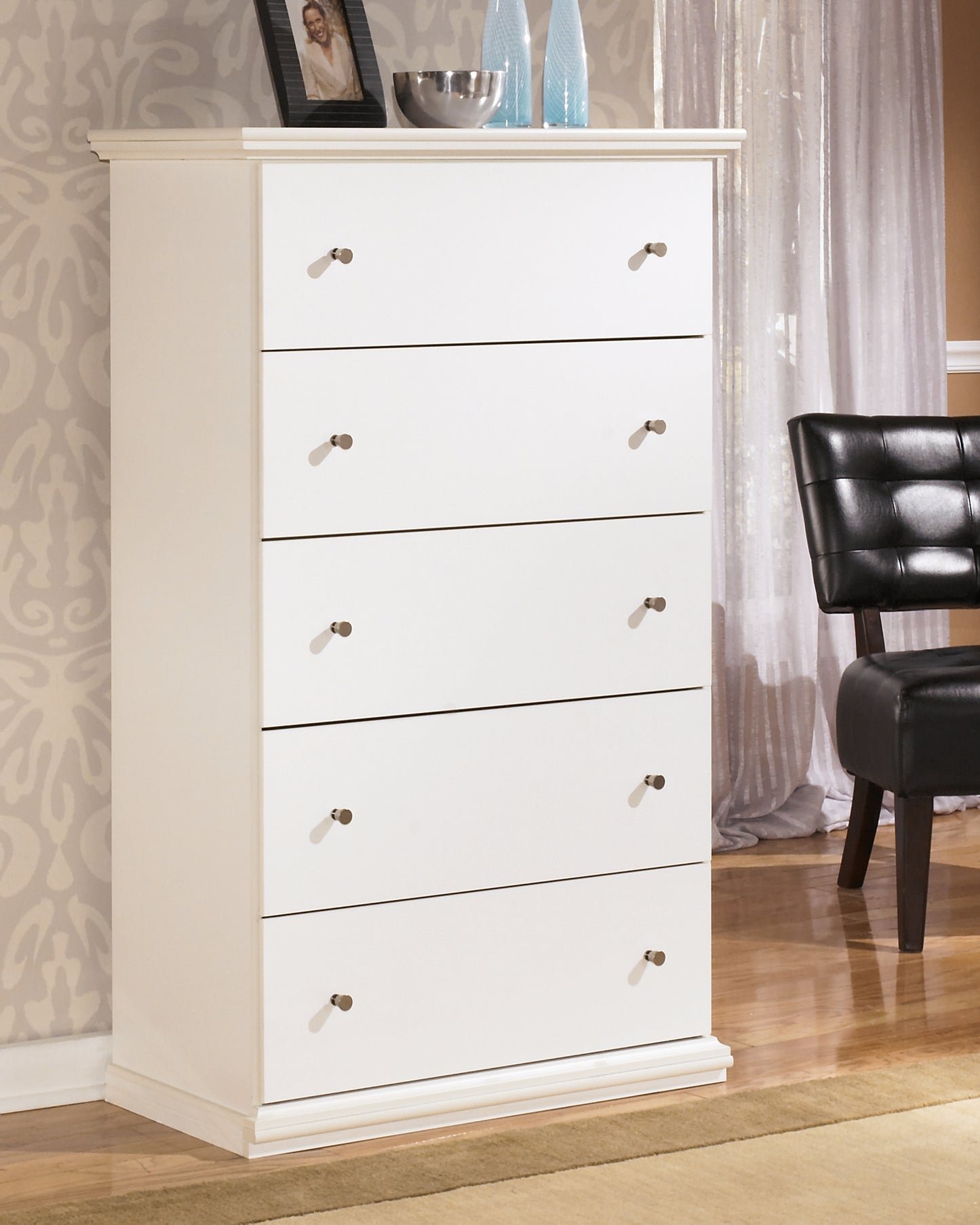 Cassel Furniture Outlet - Ashley Furniture - Bostwick Shoals Bedroom - Five Drawer Chest / White - B139-46