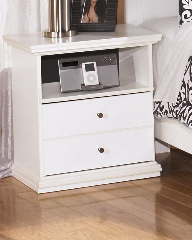 Cassel Furniture Outlet - Ashley Furniture - Bostwick Shoals Bedroom - King Panel Bed / White - B139B47