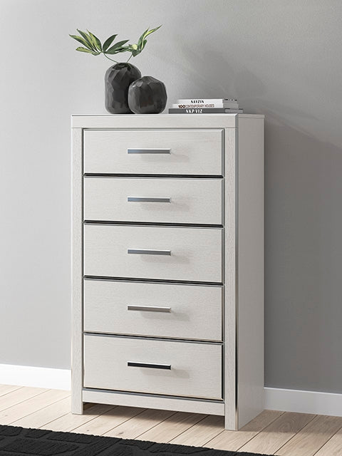 Cassel Furniture Outlet - Ashley Furniture - Zuraleus Bedroom - Five Drawer Chest / White - PCB3381-46