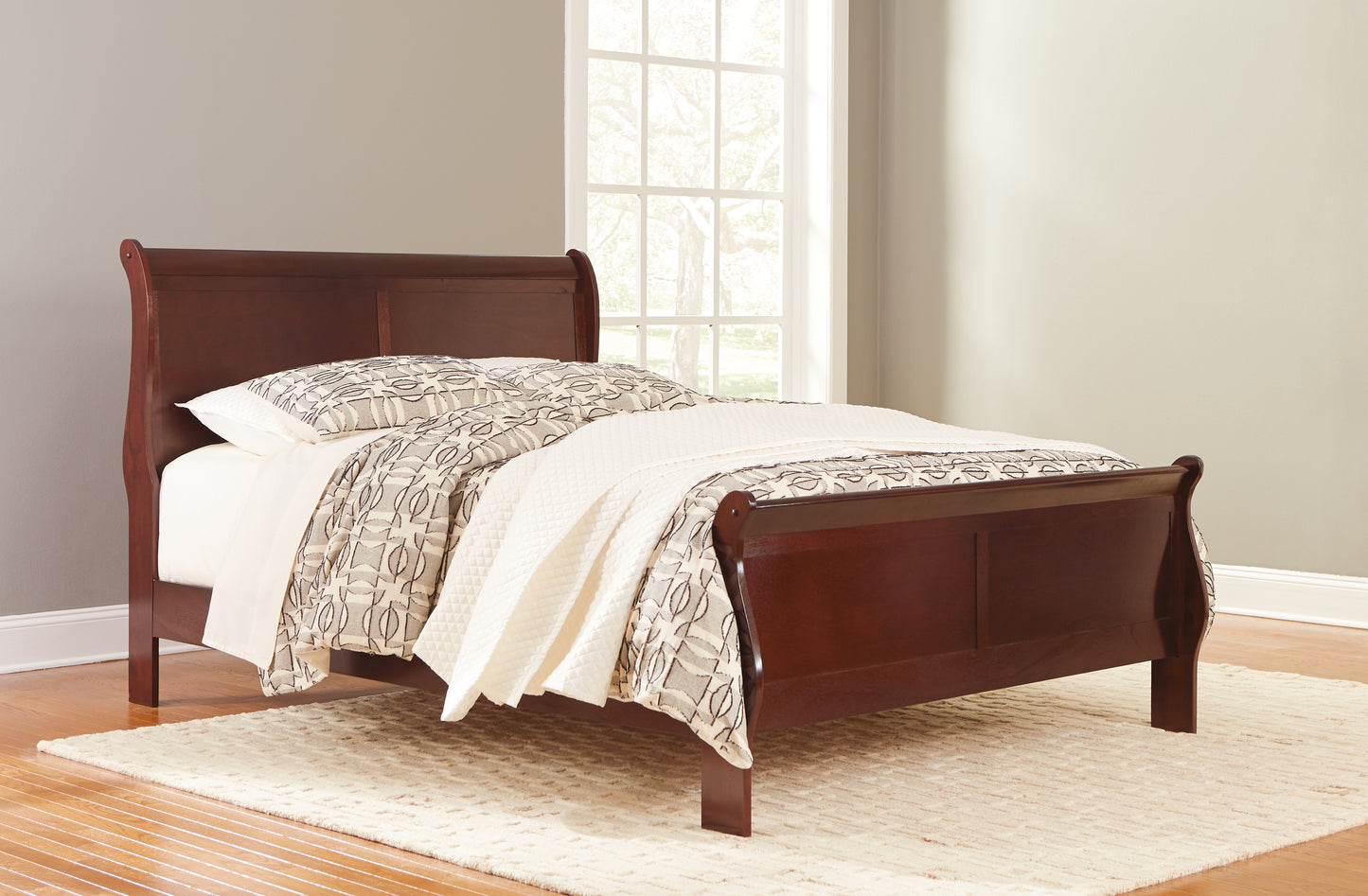 Cassel Furniture Outlet - Ashley Furniture - Alisdair Bedroom - Queen Sleigh Bed / Reddish Brown - B376B2