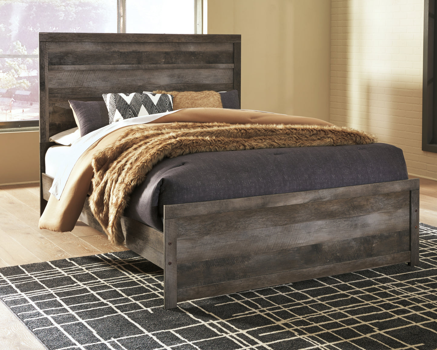 Cassel Furniture Outlet - Ashley Furniture - Wynnlow Bedroom - Queen Panel Bed / Gray - B440B2