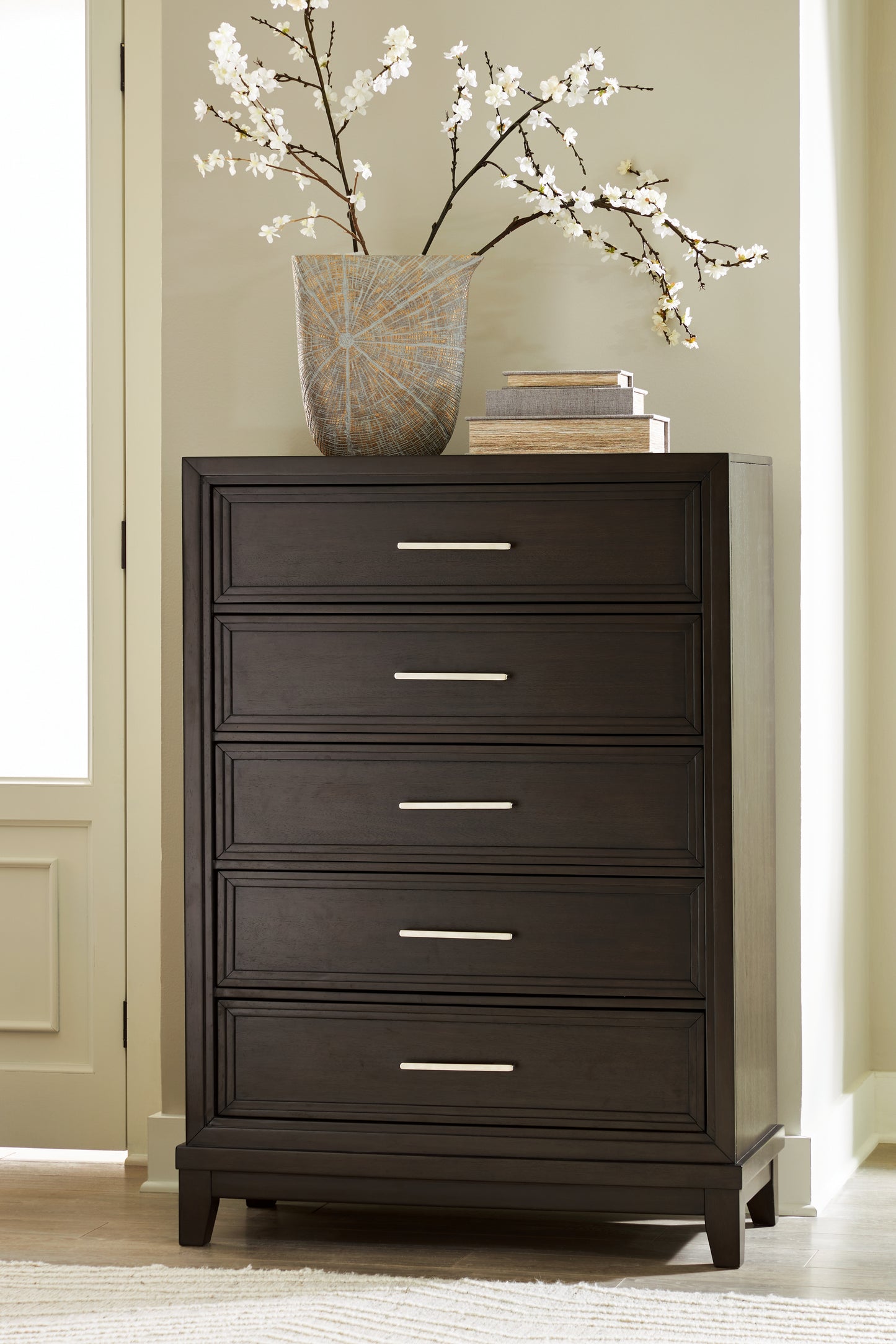 Cassel Furniture Outlet - Ashley Furniture - Neymorton Bedroom - Five Drawer Chest / Dark Grayish Brown - B618-46
