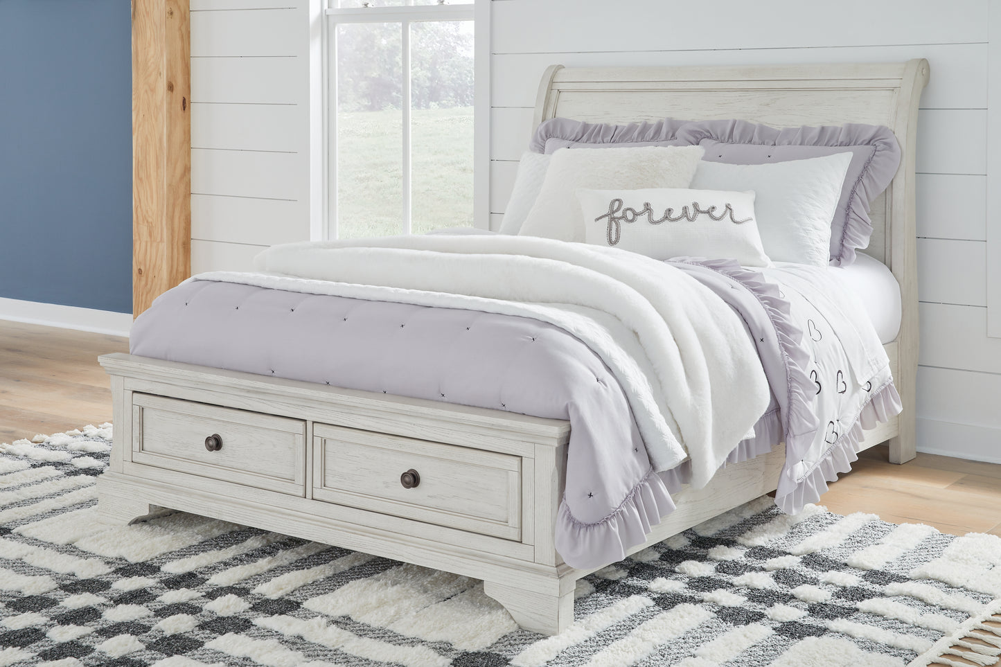 Cassel Furniture Outlet - Ashley Furniture - Robbinsdale Bedroom - Full Sleigh Storage Bed / Antique White - B742B13
