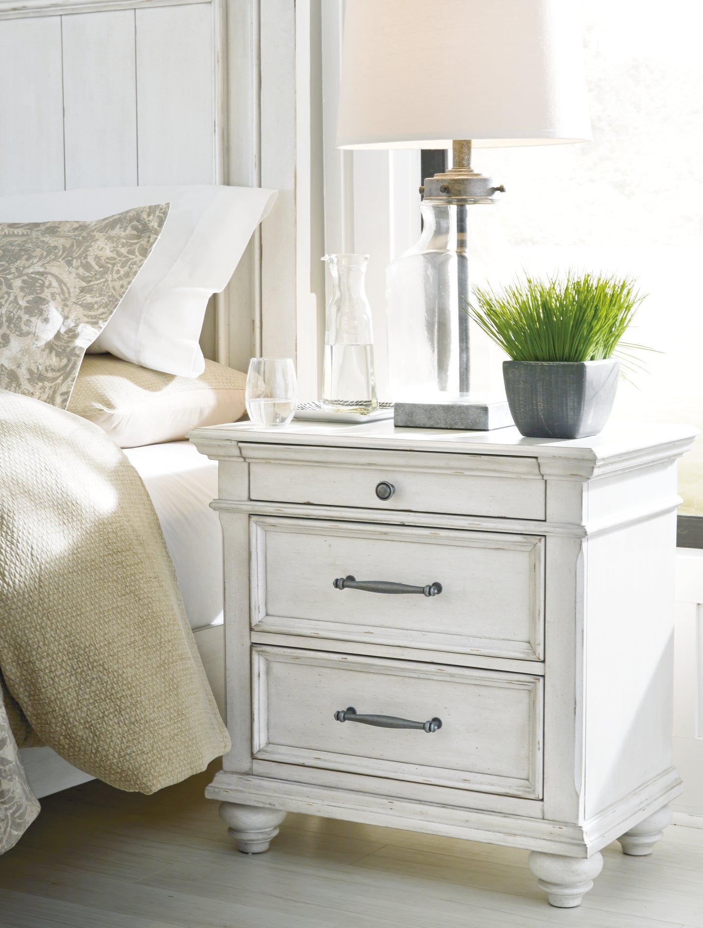 Cassel Furniture Outlet - Ashley Furniture - Kanwyn Bedroom - Three Drawer Night Stand / Whitewash - B777-93