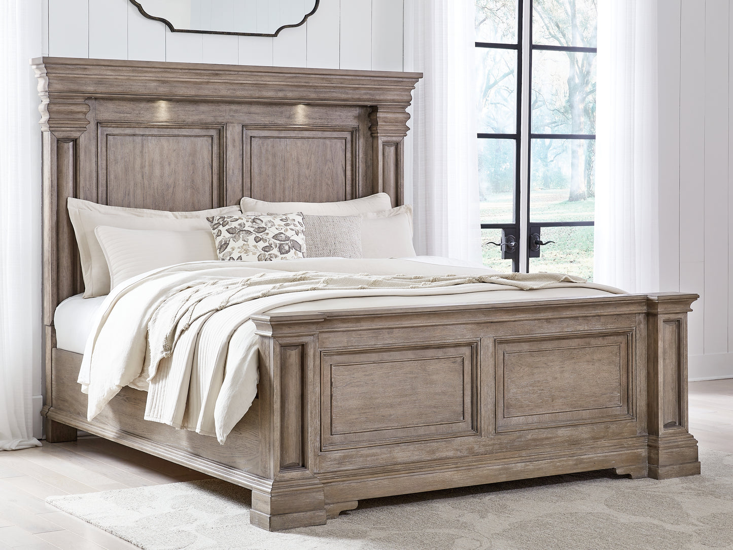 Cassel Furniture Outlet - Ashley Furniture - Blairhurst Bedroom - Queen Panel Bed / Light Grayish Brown - B916B2