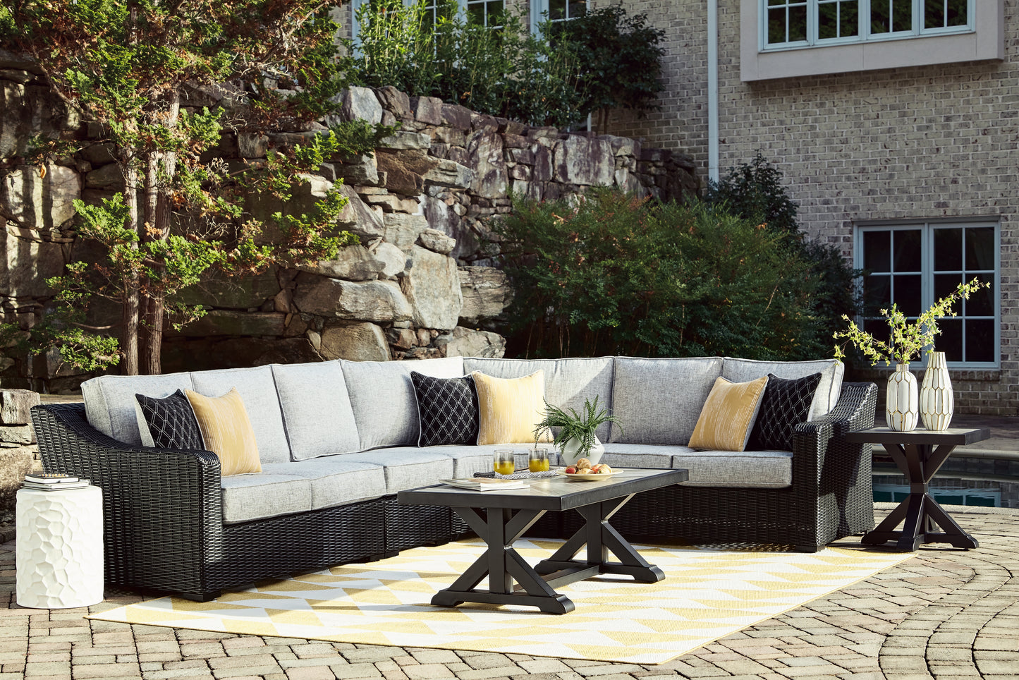 Cassel Furniture Outlet - Ashley Furniture - Beachcroft Outdoor - 4-Piece Outdoor Sectional / Black/Light Gray - P792P2