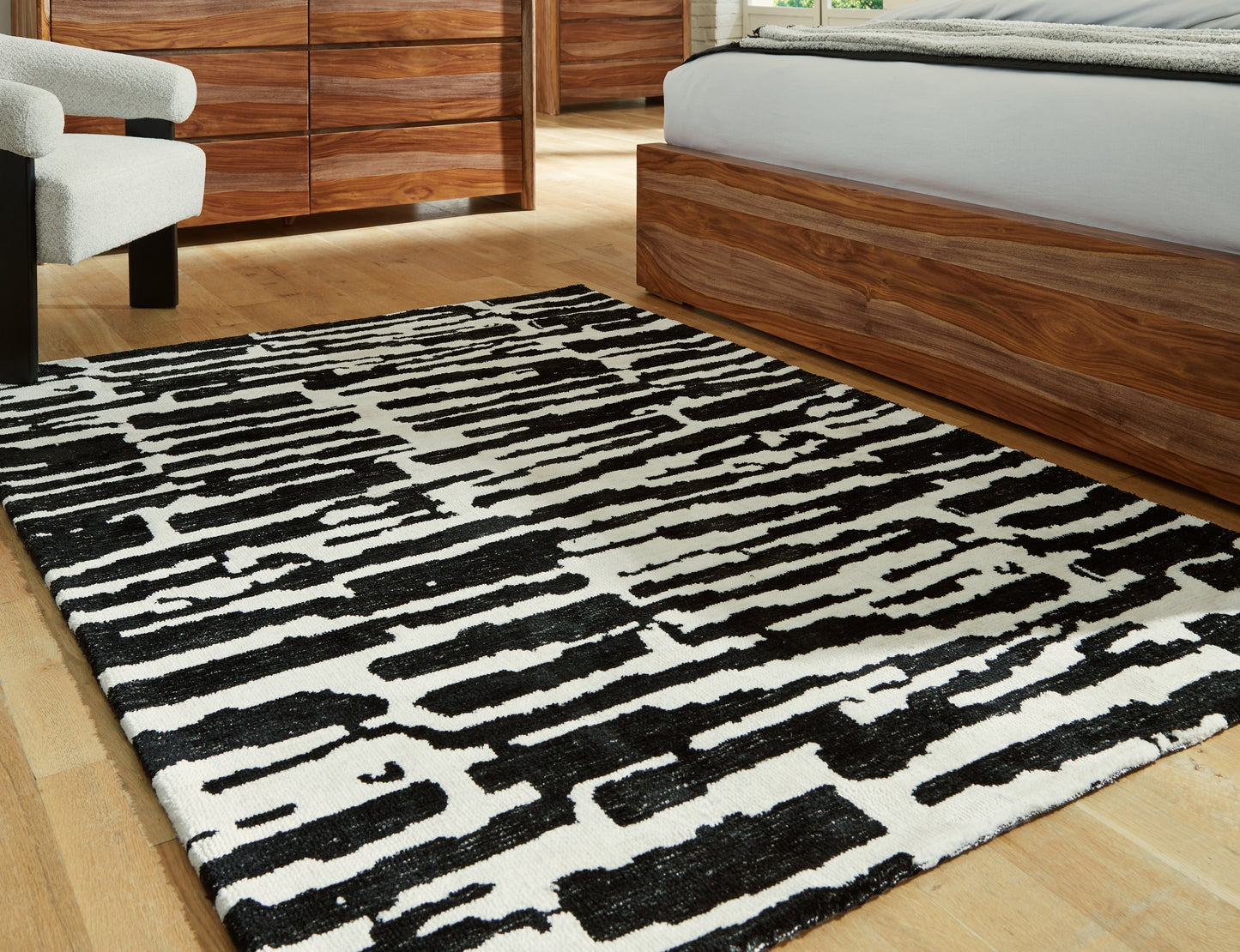 Cassel Furniture Outlet - Ashley Furniture - Bramshaw Rug - 5' x 7' Rug / Black/Ivory - R406762