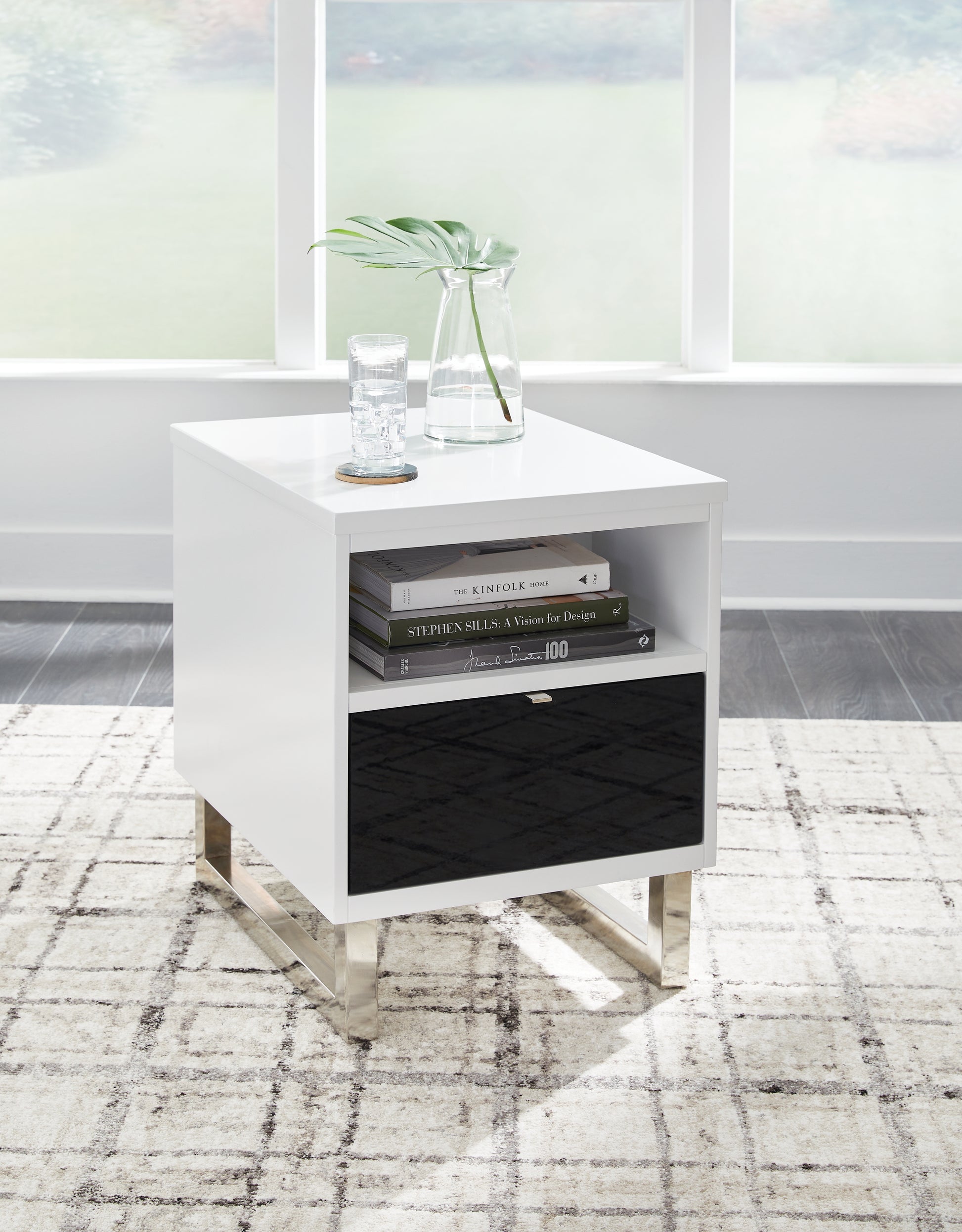 Cassel Furniture Outlet - Ashley Furniture - Gardoni Chairside End Table - Chair Side End Table / White/Black - T756-7