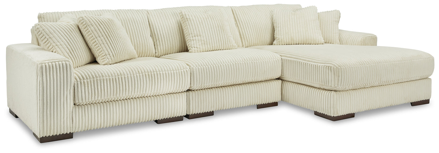 Lindyn Sectional