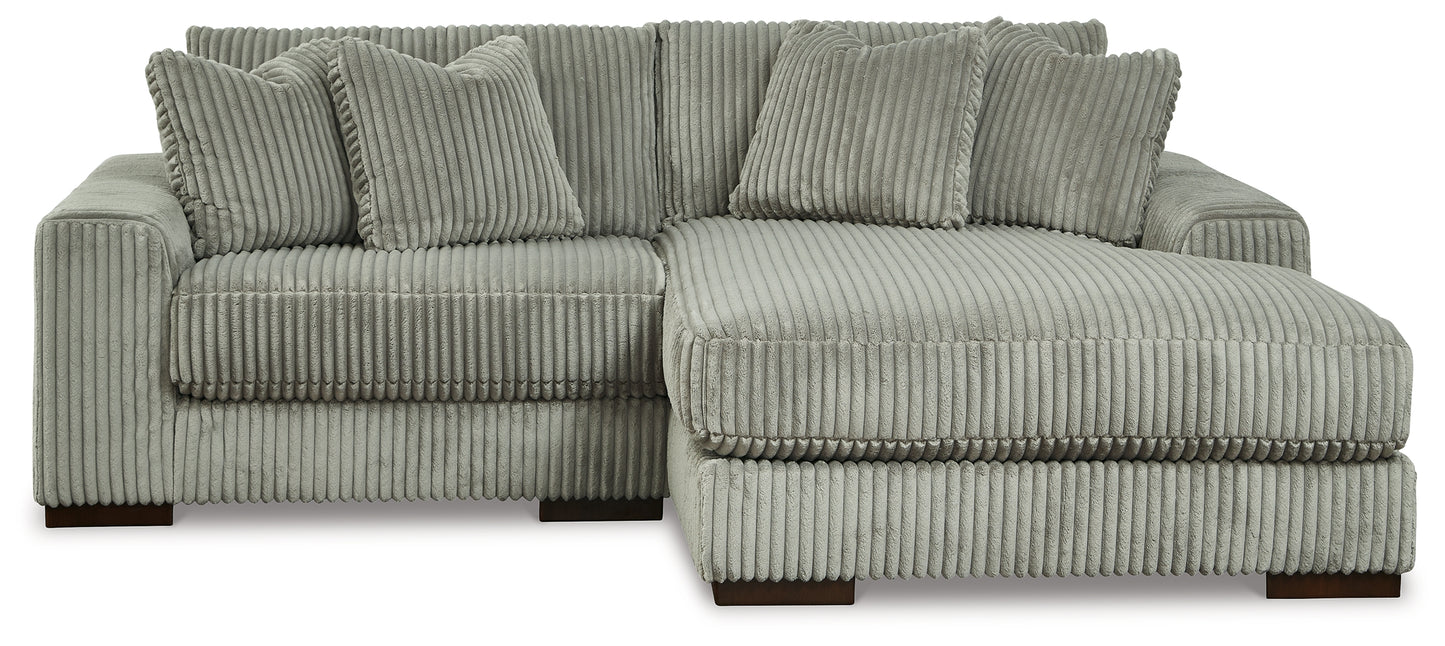 Lindyn Sectional