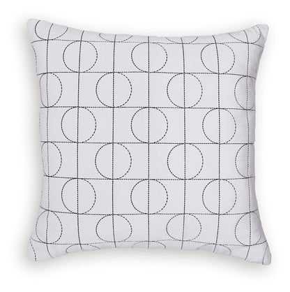 Kydner Pillows
