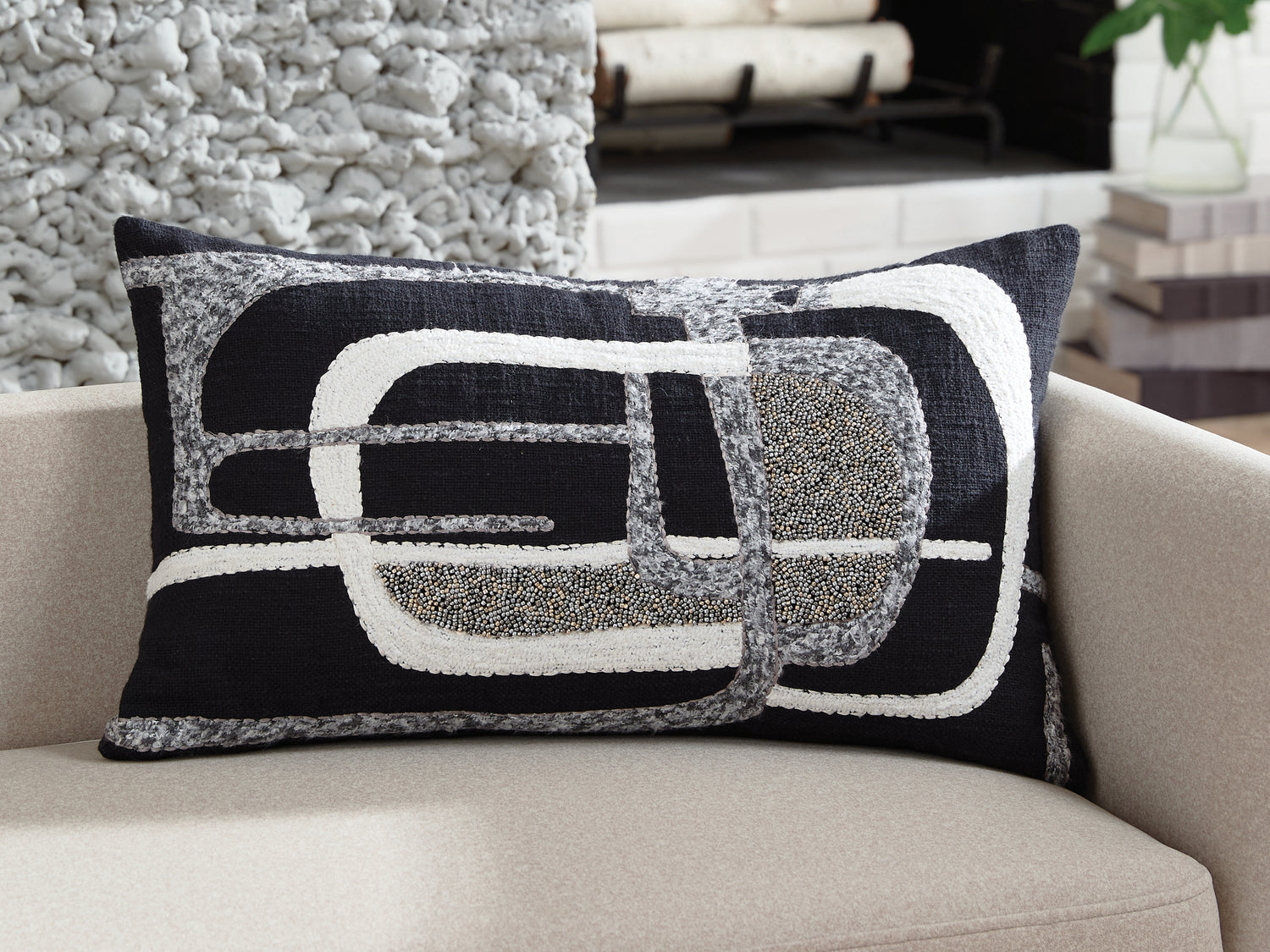 Cassel Furniture Outlet - Ashley Furniture - Gavrileigh Pillows - Pillow (4/CS) / Black/Gray/Ivory - A1001113