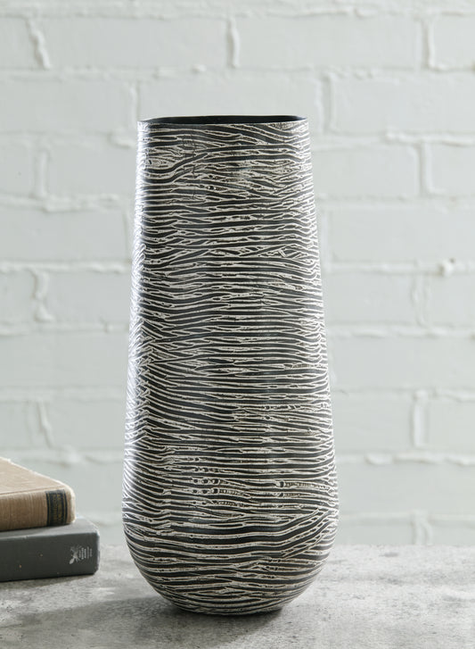 Cassel Furniture Outlet - Ashley Furniture - Fynn Vase - Vase / Antique White - A2000517