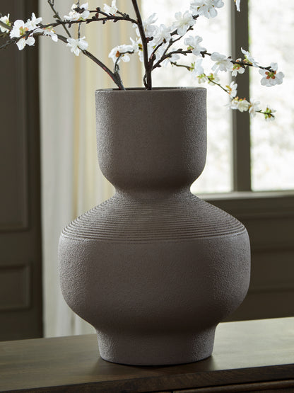 Cassel Furniture Outlet - Ashley Furniture - Dalsen Vase - Vase / Brown - A2000873