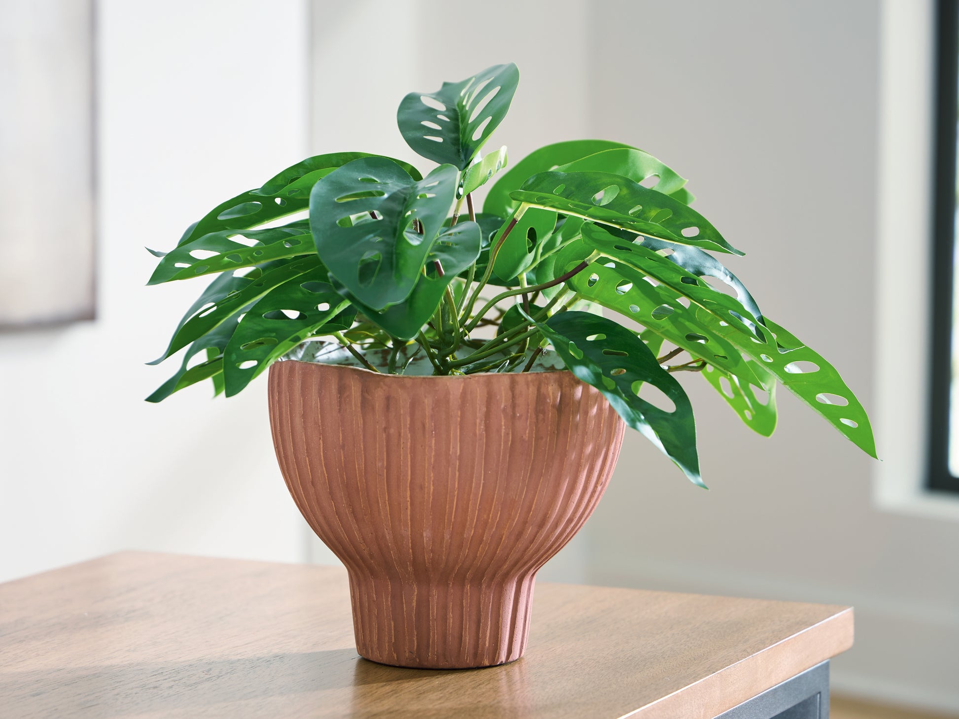 Cassel Furniture Outlet - Ashley Furniture - Orban Vase - Vase - A2000886