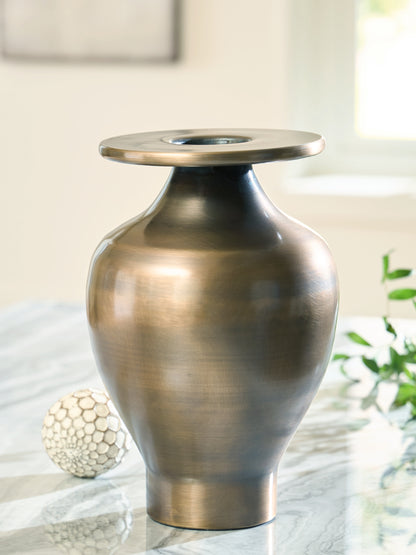 Cassel Furniture Outlet - Ashley Furniture - Fedorleigh Vase - Vase - A2000894