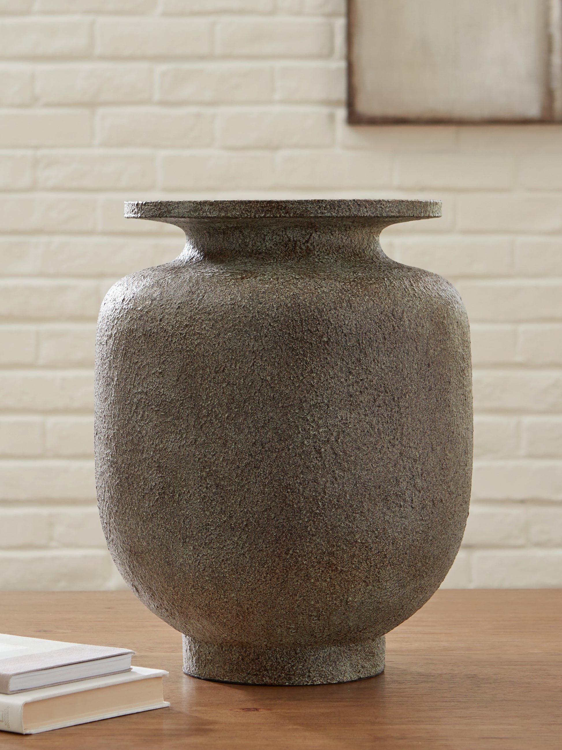 Cassel Furniture Outlet - Ashley Furniture - Jedwick Vase - Vase - A2000906