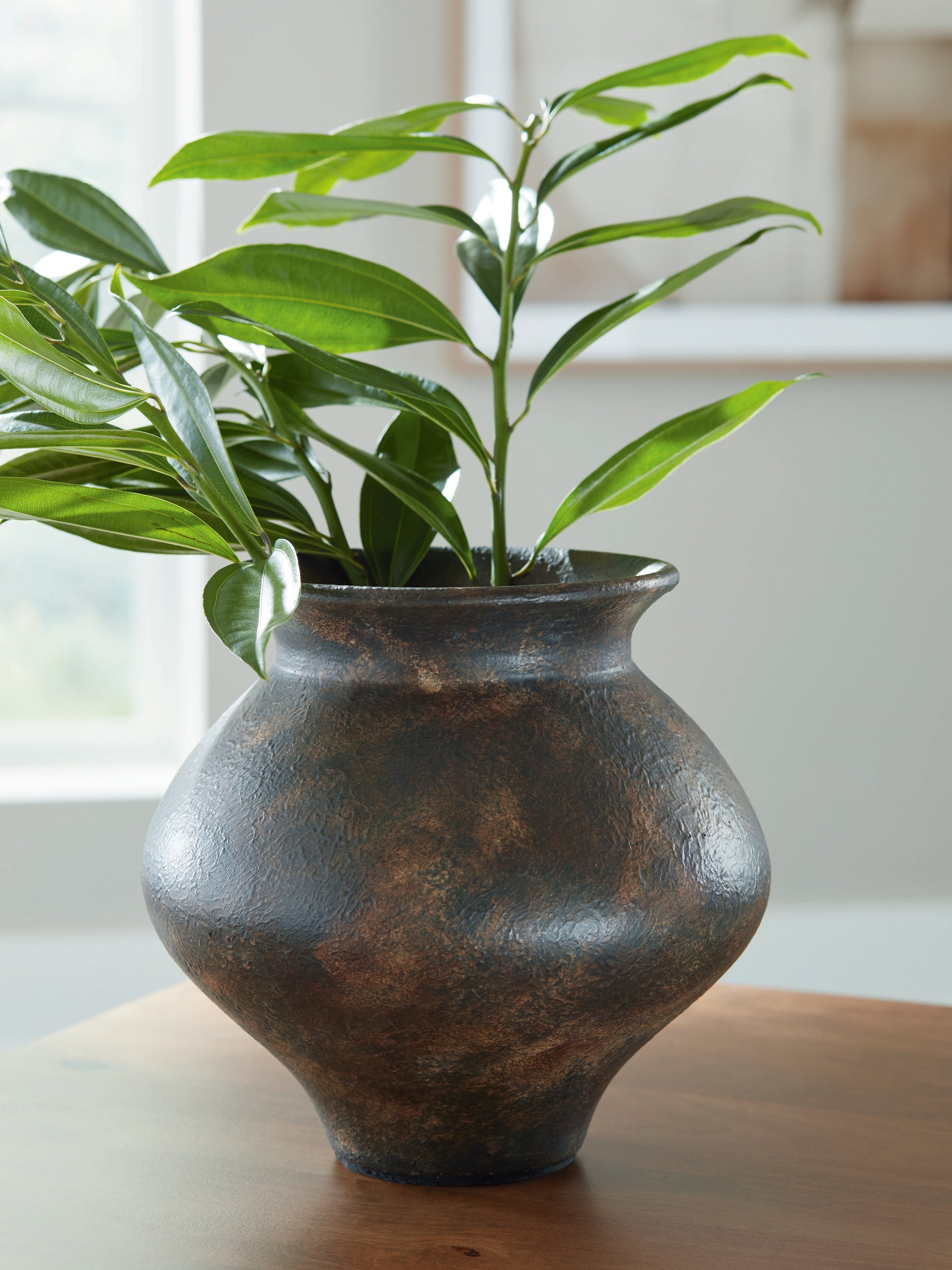 Cassel Furniture Outlet - Ashley Furniture - Laddlow Vase - Vase - A2000912