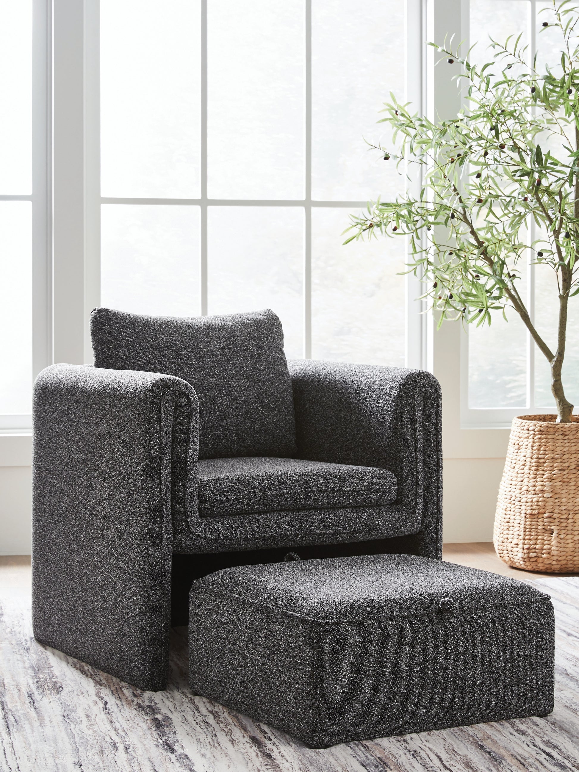 Cassel Furniture Outlet - Ashley Furniture - Vreni Accent Chair - Accent Chair / Charcoal/Black - A3000754