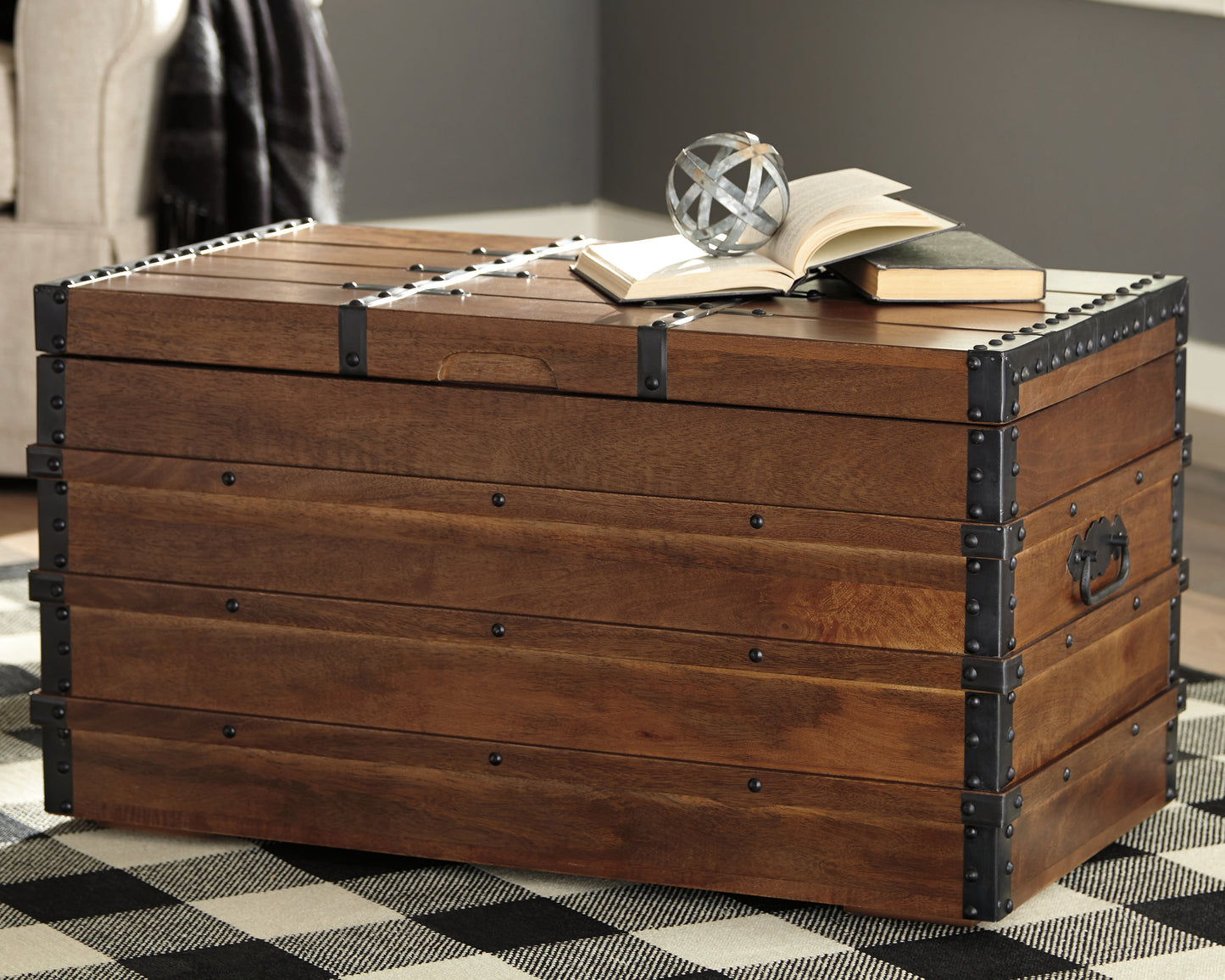 Cassel Furniture Outlet - Ashley Furniture - Kettleby Storage Trunk - Storage Trunk / Brown - A4000096
