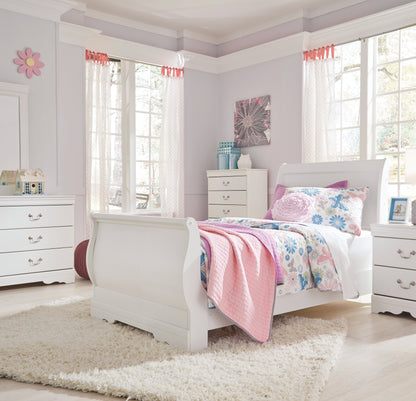 Anarasia Bedroom