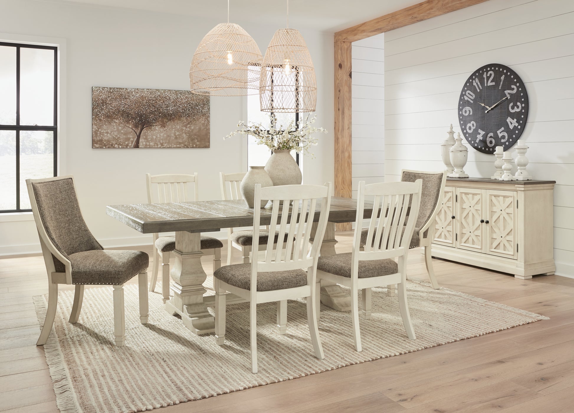 Cassel Furniture Outlet - Ashley Furniture - Bolanburg Dining Room - Extension Dining Table / Antique White - D647D17