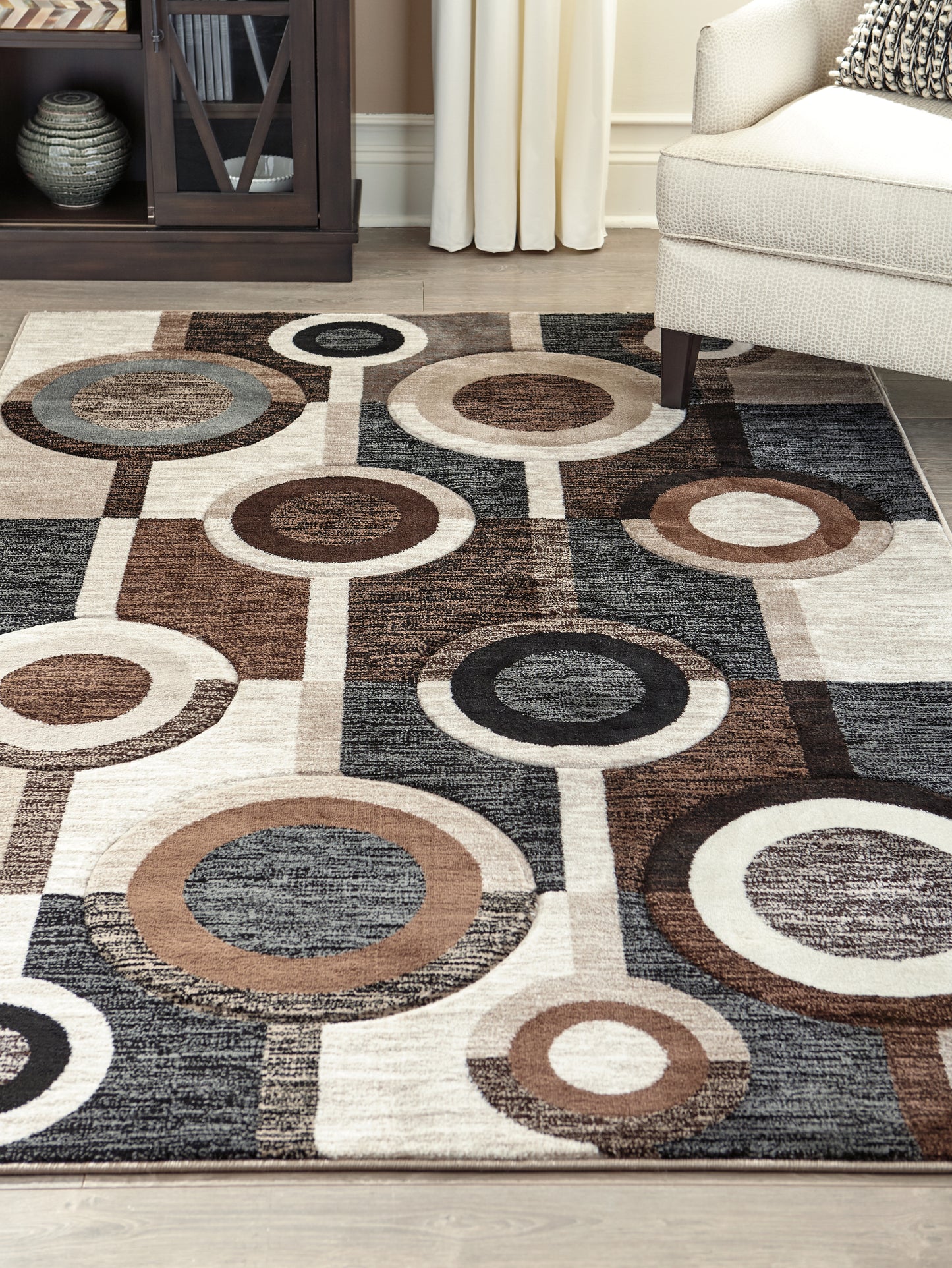 Cassel Furniture Outlet - Ashley Furniture - Guintte Rug - 8'2" x 9'6" Rug / Multi - R403971