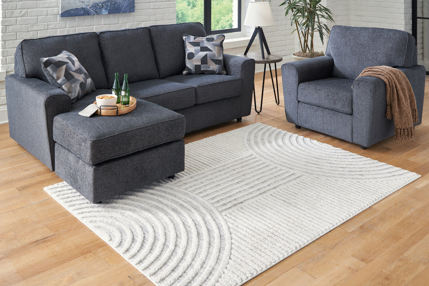 Cassel Furniture Outlet - Ashley Furniture - Lambworth Rug - 5'3" x 7' Rug / Gray/Cream - R405342