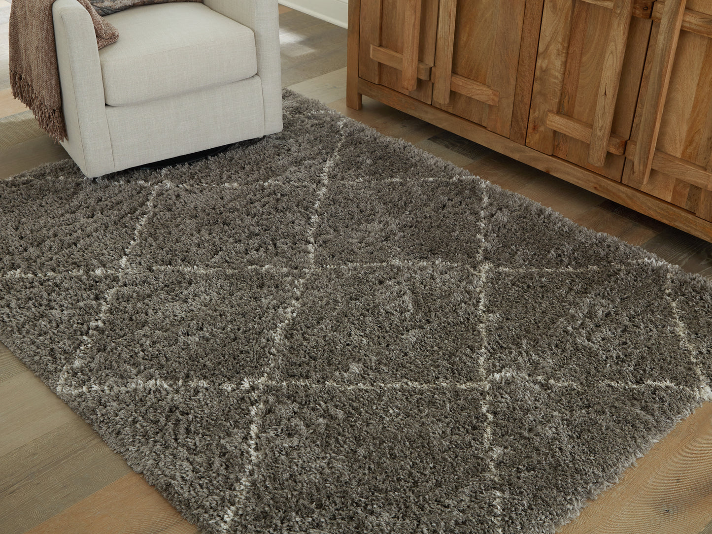 Cassel Furniture Outlet - Ashley Furniture - Wrenlow Rug - 5' x 7' Rug / Gray/Cream - R407222