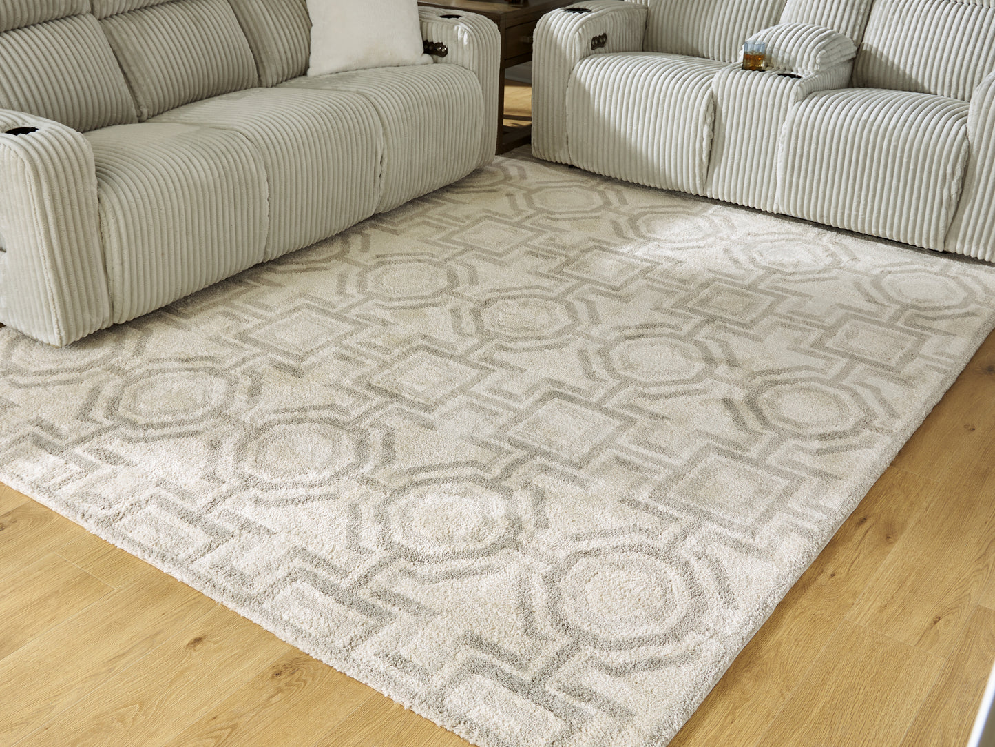 Cassel Furniture Outlet - Ashley Furniture - Maconville Rug - Medium Rug / Ivory/Gray - R407322