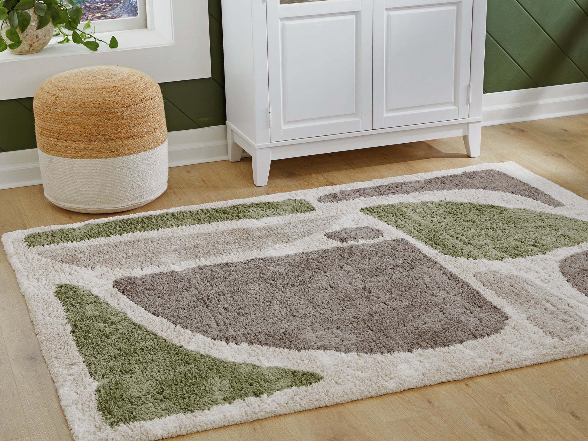 Cassel Furniture Outlet - Ashley Furniture - Anburgh Rug - Large Rug / Green/Gray/Ivory - R407351