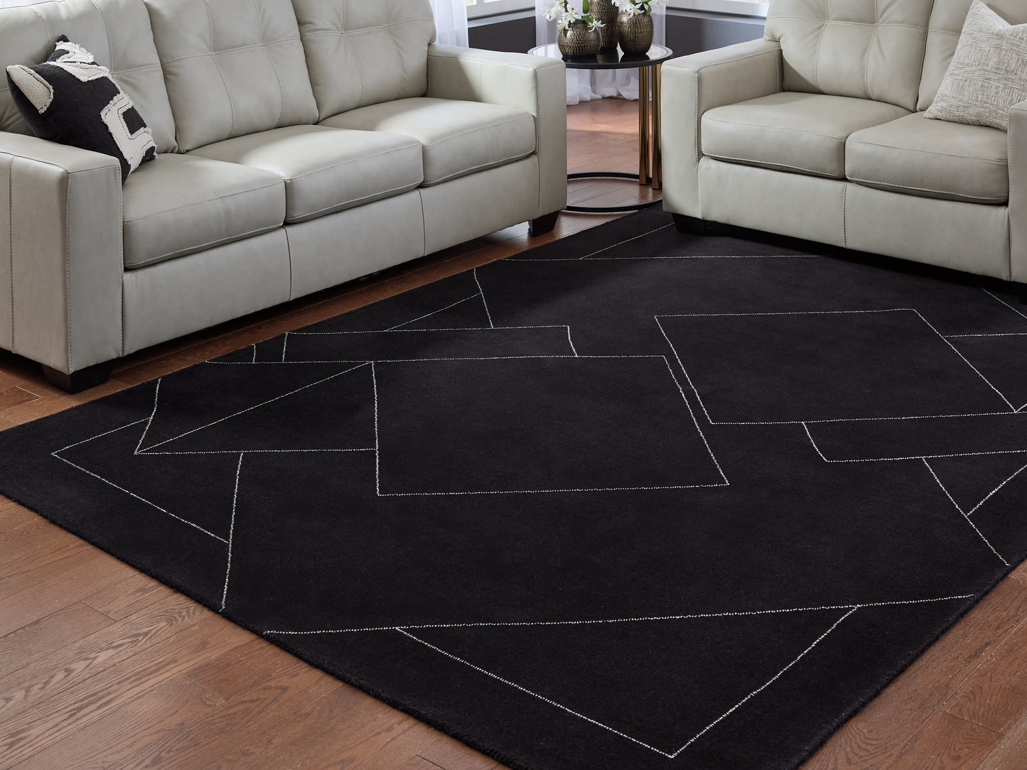 Cassel Furniture Outlet - Ashley Furniture - Marav Rug - 5' x 7' Area Rug / Black/White - R407532