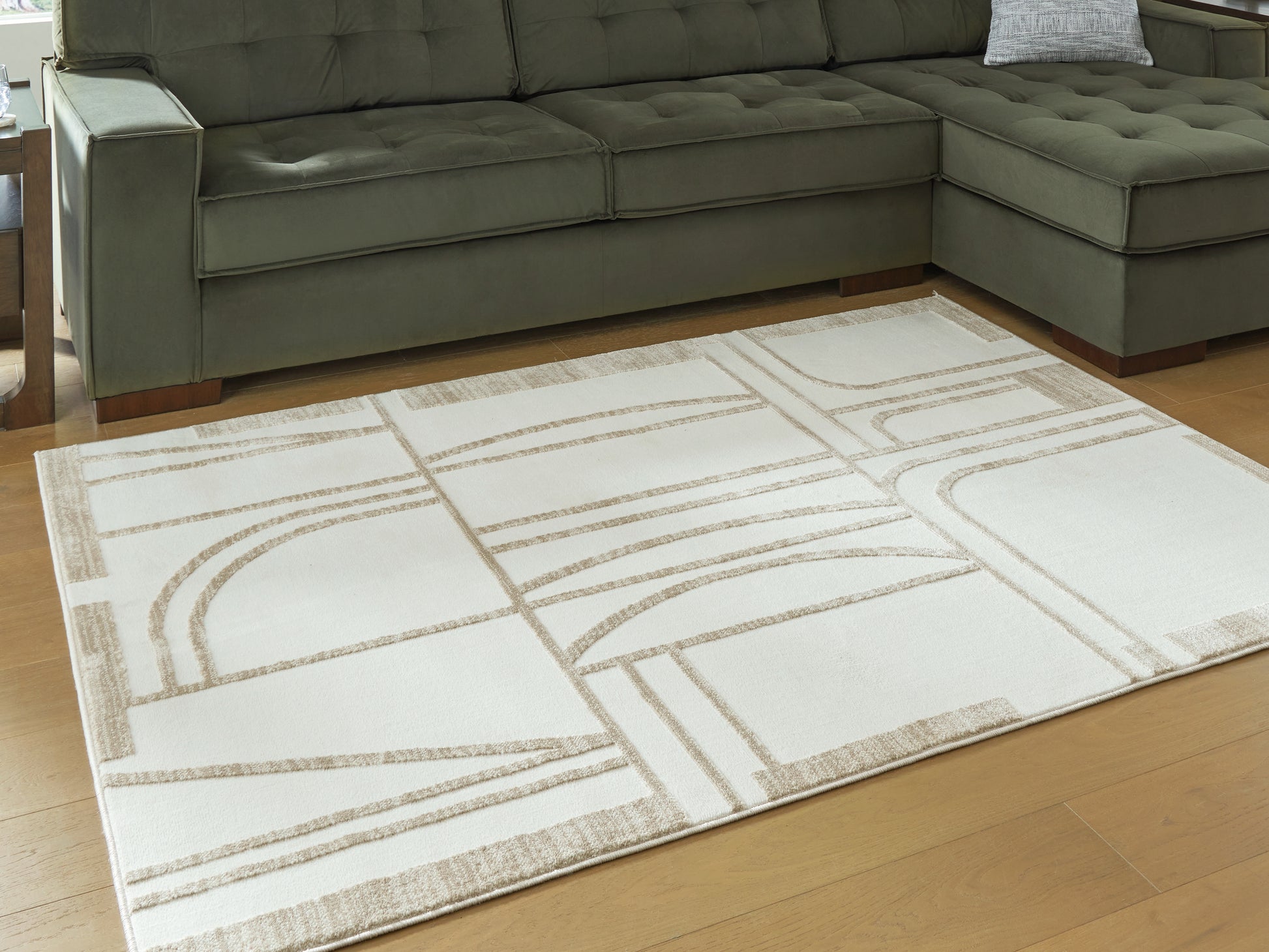 Cassel Furniture Outlet - Ashley Furniture - Farongrove Rug - 5'3" x 7' Area Rug / Ivory/Beige - R407672