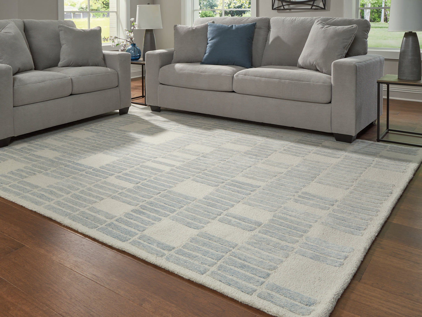 Cassel Furniture Outlet - Ashley Furniture - Dylanton Rug - 7'8" x 10' Area Rug / Ivory/Blue - R407811