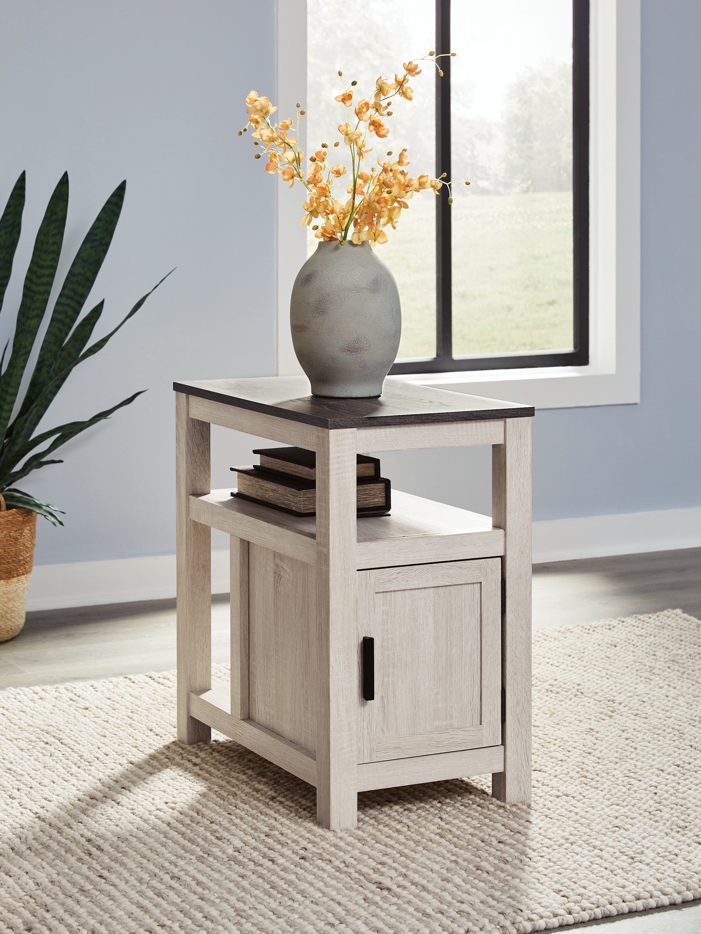 Cassel Furniture Outlet - Ashley Furniture - Fendenmore Chairside End Table - Chair Side End Table / Two-tone - T190-217