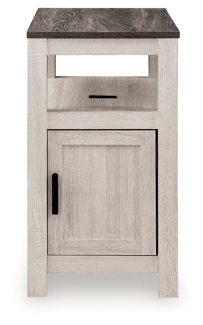 Fendenmore Chairside End Table