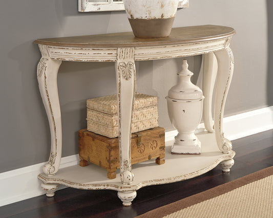 Realyn Sofa Table